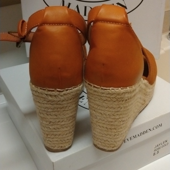 NWT Steve Madden platform wedge - Picture 3 of 5